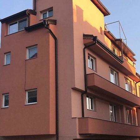 Central House Blagoevgrad Esterno foto